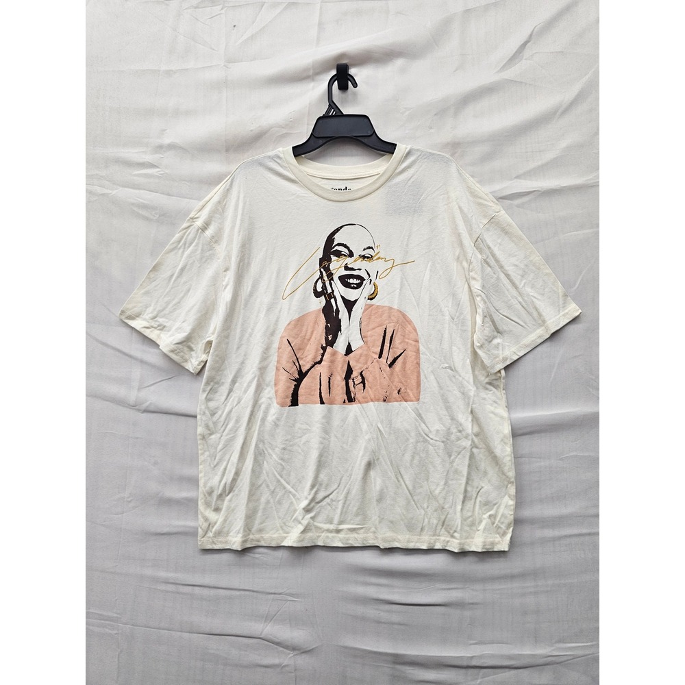Legendary Rootz Womens Portrait Art Graphic T-Shirt Ivory Cotton Size Medium